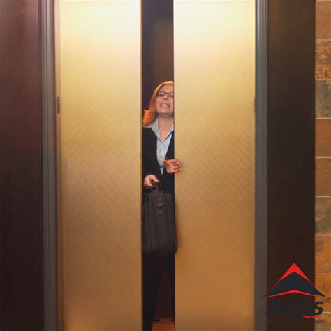 how to open the door between crossroads/city elevator and .